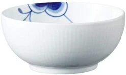 Royal Copenhagen Oyal Copenhagen 1017352 Blue Fluted Mega Bowl, 5.1 Inches (13 Cm), Wedding Gift -Wilton Shop 31XfvPgLfwL. AC