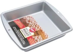 Wilton Recipe Right Non-Stick 8 Inch Square Pan, 8" X 8" X 2" (1-Unit) -Wilton Shop 413fffNmjNL. AC