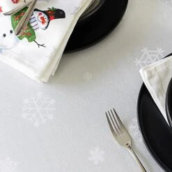 Ve Snowman Engineered Printed Jacquard Fabric Christmas Table Cloth, Christmas Tablecloth For All Winter And Holiday (60" X 84" Rectangular, Believe Snowman) 14 Ve Snowman Engineered Printed Jacquard Fabric Christmas Table Cloth, Christmas Tablecloth For All Winter And Holiday (60" X 84" Rectangular, Believe Snowman) -Wilton Shop 419pSmHzskL