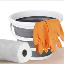 Indoor And Outdoor Collapsible Bucket With Handle, 10 Liters, 2.6 Gallons, Gray And White -Wilton Shop 41GvdcKYYcL