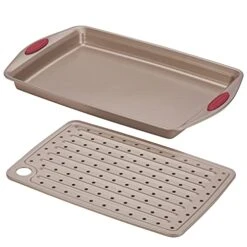 Cucina Nonstick Bakeware Set With Grips, Nonstick Cookie Sheet / Baking Sheet With Crisper Pan - 2 Piece, Latte Brown With Cranberry Red Handle Grips -Wilton Shop 41HyYTDySuS