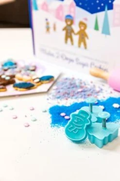 Cookie Cups Winter Wonderland Kids Cookie Baking Set For Girls And Boys Aged 3 Years & Up, Baking Kit For Fun & Realistic Baking Experience With Complete Ingredients -Wilton Shop 41KCeakyhPL