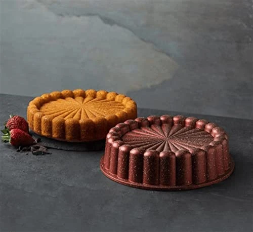 Exclusive & Novelty Collection Cake Pans (Daisy, Bordeaux) 4 Exclusive & Novelty Collection Cake Pans (Daisy, Bordeaux) - Image 2