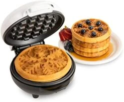 MyMini Personal Electric Santa Waffle Maker, Holiday Themed, 5-Inch Cooking Surface, Hash Browns, French Toast, Grilled Cheese, Quesadilla, Brownies, Cookies, Red 17 MyMini Personal Electric Santa Waffle Maker, Holiday Themed, 5-Inch Cooking Surface, Hash Browns, French Toast, Grilled Cheese, Quesadilla, Brownies, Cookies, Red -Wilton Shop 41N89IzsIL. AC