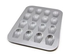 Bakeware Madeleine, Warp Resistant Nonstick Baking Pan, Made In The USA From Aluminized Steel, 16-Well, Silver