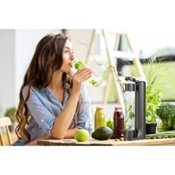 Fizzpod Home Soda Maker Sparkling Water Carbonator With 3 Bottles And 2 Bottle Brushes (Silver) -Wilton Shop 41OcLlhj1HL