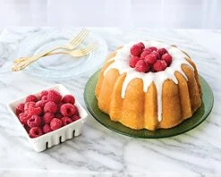 Nordic Ware Platinum Collection Bundt Pan, 6-Cup -Wilton Shop 41UtrGGMhHL