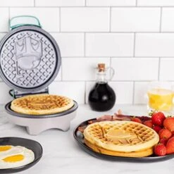 Star Wars Boba Fett Round Waffle Maker - Bounty Hunter Breakfast -Wilton Shop 41Wkp0izVfL