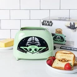 Star Wars The Mandalorian The Child 2-Slice Toaster- Toasts Baby Yoda Onto Your Toast 13 Star Wars The Mandalorian The Child 2-Slice Toaster- Toasts Baby Yoda Onto Your Toast -Wilton Shop 41XZHuEDPlL. AC
