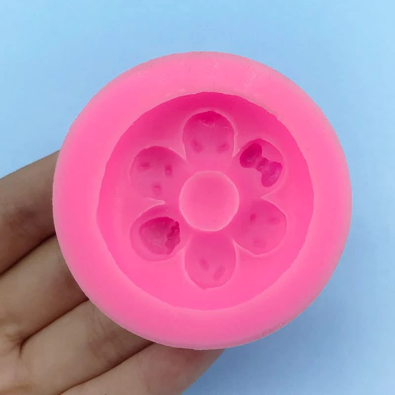 1PC DIY Bow Knot Strawberry Doughnut Mould Biscuit Mould Silica Gel Mould Dessert Chocolate Mould Turn Sugar Mould Drip Mould Baking Mould Mousse Mould 5 1PC DIY Bow Knot Strawberry Doughnut Mould Biscuit Mould Silica Gel Mould Dessert Chocolate Mould Turn Sugar Mould Drip Mould Baking Mould Mousse Mould - Image 3