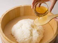 4085, Japanese Sushi Rice Mixing Bowl Tub Wooden Hangiri For Sushi Restaurant Sushi Oke Made In Japan, 17.7 Inches Diameter, Sawara Cypress Wood (45 Cm)