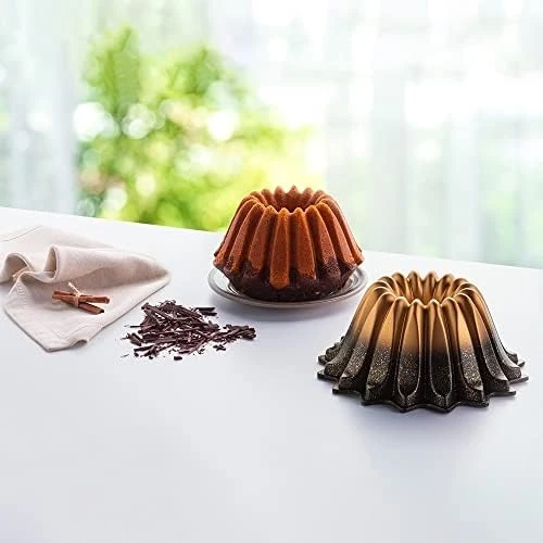 Exclusive & Novelty Collection Cake Pans (Daisy, Bordeaux) 9 Exclusive & Novelty Collection Cake Pans (Daisy, Bordeaux) - Image 7