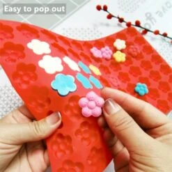 Small Flower Candy Molds Silicone Chocolate Gummy Molds, Wax Melt Molds(flower) -Wilton Shop 41mVXhn9lpL