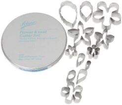 Plain Edge Flower Cutter Set In Graduated Sizes, Durable, Food-Safe Plastic, 8 Pc Set -Wilton Shop 41rZpgUQ2wL. AC