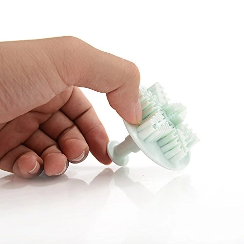 Set Of 3 Snowflake Fondant Cutters Cake Decorating Mold 4 Set Of 3 Snowflake Fondant Cutters Cake Decorating Mold - Image 2