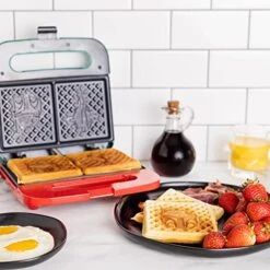 WM2-SRW-BBF Star Wars Boba Fett Double-Square Waffle Maker, 9" X 9", Green -Wilton Shop 5177CV1gSpL