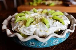 9 Inch Stoneware Pie Dish (1) -Wilton Shop 517O0WVY1jL