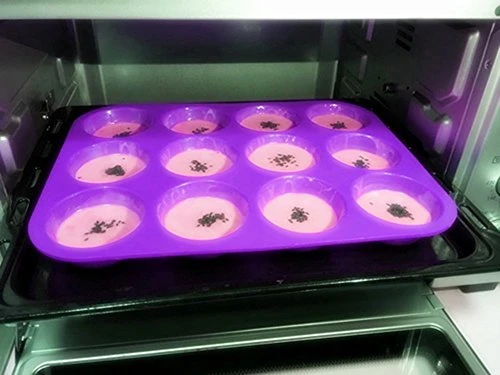 Ilicone Muffin Pan Silicone Cupcake Baking Cups - Non Stick 12 Cups Silicone Molds(Purple) 3 Ilicone Muffin Pan Silicone Cupcake Baking Cups - Non Stick 12 Cups Silicone Molds(Purple)