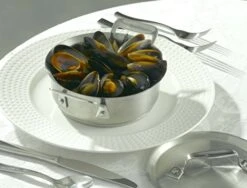 60027 Stainless Steel Induction Ready Cucina Round Casserole Dish With Lid, 36 Oz Capacity, 6" Diameter X 2-1/2" Height