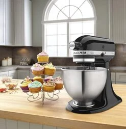 KitchenAid Classic Series Stand Mixer, 4.5 Q, Onyx Black -Wilton Shop 51FWIPnXhLL