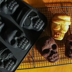 Skull Cake Pan Silicone Gelatin Cakelet Mold Skull Pizza Tin Baking Pan 9 Skull Cake Pan Silicone Gelatin Cakelet Mold Skull Pizza Tin Baking Pan -Wilton Shop 51PFTStjnJL
