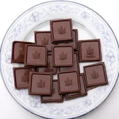 Marijuana Leaf Chocolate Bar Silicone Candy Mold Trays, 2 Pack -Wilton Shop 51SFJVi3koL