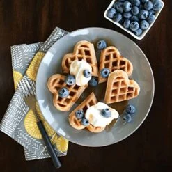 Nordic Ware 01705 Sweetheart Waffler, Cast-Aluminium Pan, Heart Shaped, Mini Waffle Maker, Black -Wilton Shop 51Xf3yecTcL