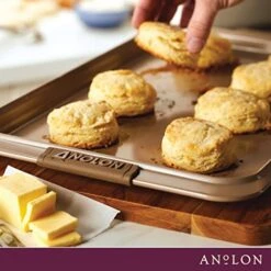 Advanced Nonstick Bakeware Cookie Pan Set/Baking Sheets With Silicone Grips, 11" X 17", Bronze 13 Advanced Nonstick Bakeware Cookie Pan Set/Baking Sheets With Silicone Grips, 11" X 17", Bronze -Wilton Shop 51YZNEhWoeL