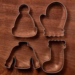 Winter Holiday Christmas Cookie Cutter Set - 4 Piece - Ugly Sweater, Stocking, Hat And Mitten Fondant Biscuit Cutters - Stainless Steel -Wilton Shop 51bi5UFJNlL
