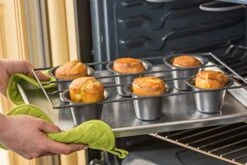 PICA Bellemain 6 Cup Nonstick Popover Pan -Wilton Shop 51dSN4YEWWL
