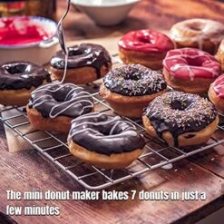 Mini Donut Maker, Mini Donut Maker Machine, Donuts Maker, Makes 7 Donuts Easy Release Heat Dissipation Prevent Slip Portable Electric Doughnut Maker -Wilton Shop 51eUgh3hqmL