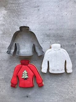 Winter Holiday Christmas Cookie Cutter Set - 4 Piece - Ugly Sweater, Stocking, Hat And Mitten Fondant Biscuit Cutters - Stainless Steel -Wilton Shop 51elum7DYdL