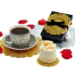 PEPPERLONELY 25 PC Gold Classic Metallic Doilies, 12 Inch -Wilton Shop 51nb2DQgpTL