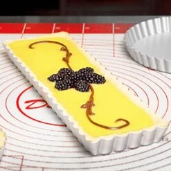 PFT-1375 Rectangle Fluted Tart Pan, 13.75 X 4.25 Inch -Wilton Shop 51xBPPnFxBL