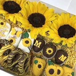 Rain (Set Of 3) Sunflower Silicone Fondant Molds, Chocolate Polymer Clay Molds, Flower Bee Leaves Mold For Baby Shower Birthday Cake Sugar Craft Cookies Cupcake Decorating -Wilton Shop 61Yb2oMSUcL