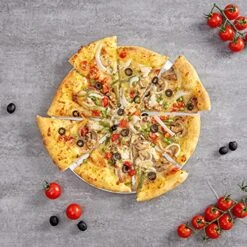 Met Lux 12 Inch Commercial Pizza Pan, 1 Coupe Style Pizza Cooking Tray - Heavy-Duty, 18-Gauge, Aluminum Round Baking Tray, Oven-Baking, For Pizzas & More -Wilton Shop 61rXIGYn39L