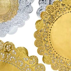PEPPERLONELY 25 PC Gold Classic Metallic Doilies, 12 Inch -Wilton Shop 61sWNDfWTqL